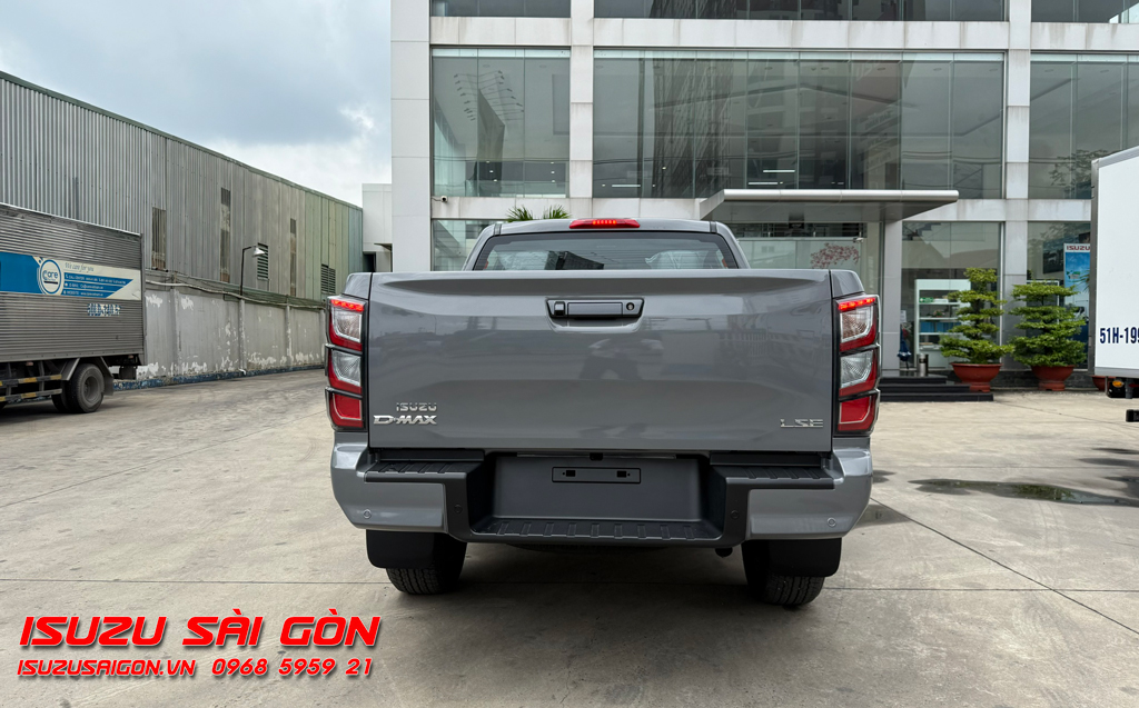 Xe Bán Tải Isuzu Dmax 2 Cầu AT 8